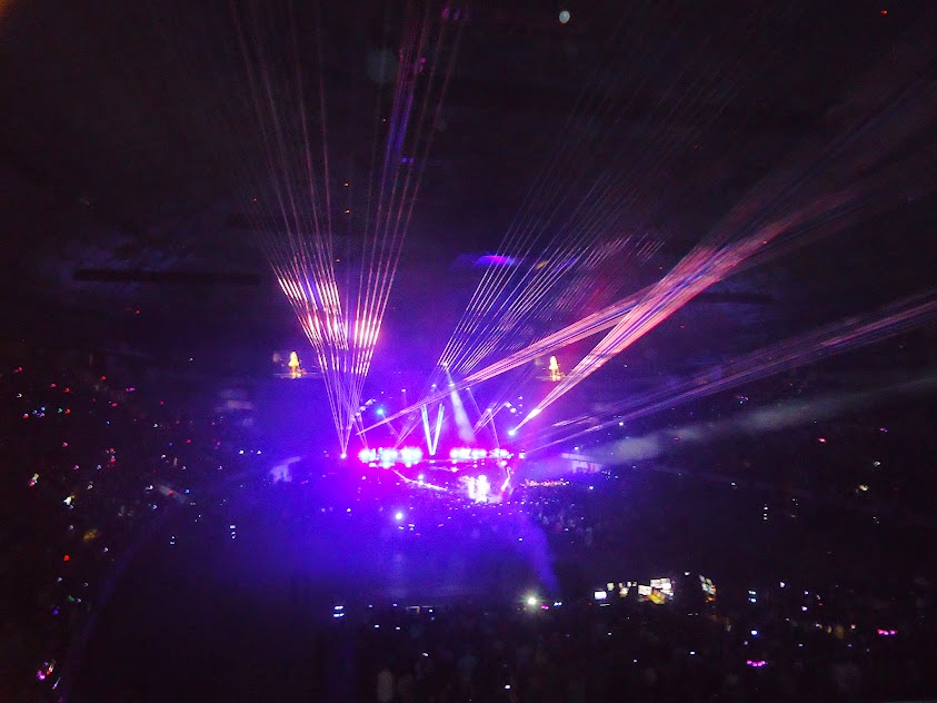 The Prismatic World Tour » Barcelona 16/02/2015 | Telonera: Charli XCX - Página 12 Prism0