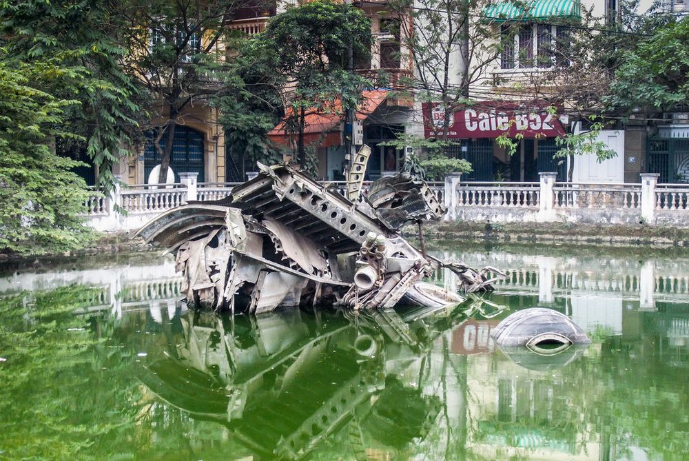 The Wrecked Bomber of Huu Tiep Lake | Amusing Planet