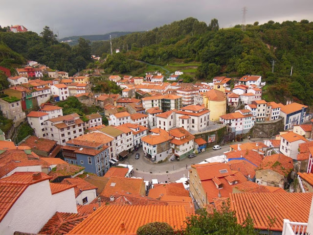 Conociendo la Maravillosa Asturias en 5 Días - Blogs de España - Día 3. El Avilés industrial y el Cudillero colorido (10)