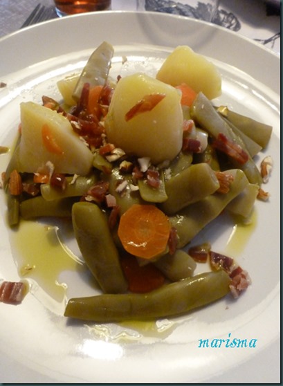 judías verdes con picada de jamón y almendras,racion copia