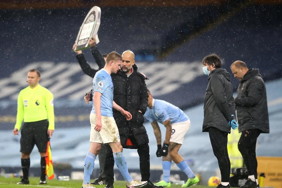 De Bruyne verlaat halve finale FA Cup met blessure