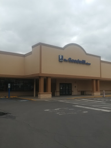 Thrift Store «Goodwill Industries Store & Donation Center», reviews and photos