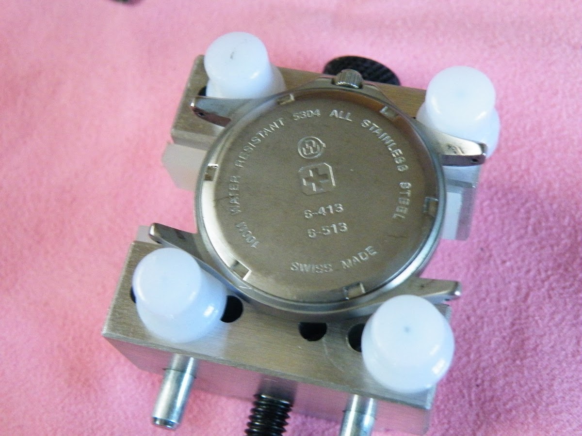 腕時計の電池交換に挑戦 Diy トイレのうず ブログ