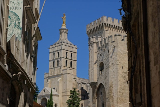 12. Remoulins. Puente del Gard (Pont-du-Gard). Aviñón (Avignon). - De viaje por Francia: diarios, viajes y excursiones en coche. (9)