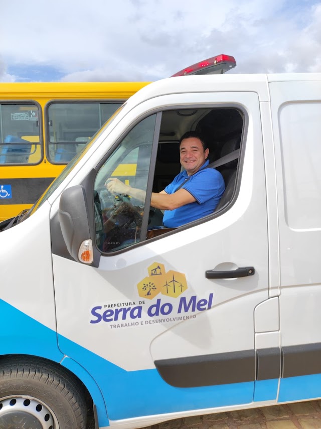 Serra do Mel recebe ambulância adquirida com emenda do deputado George Soares e recurso próprio