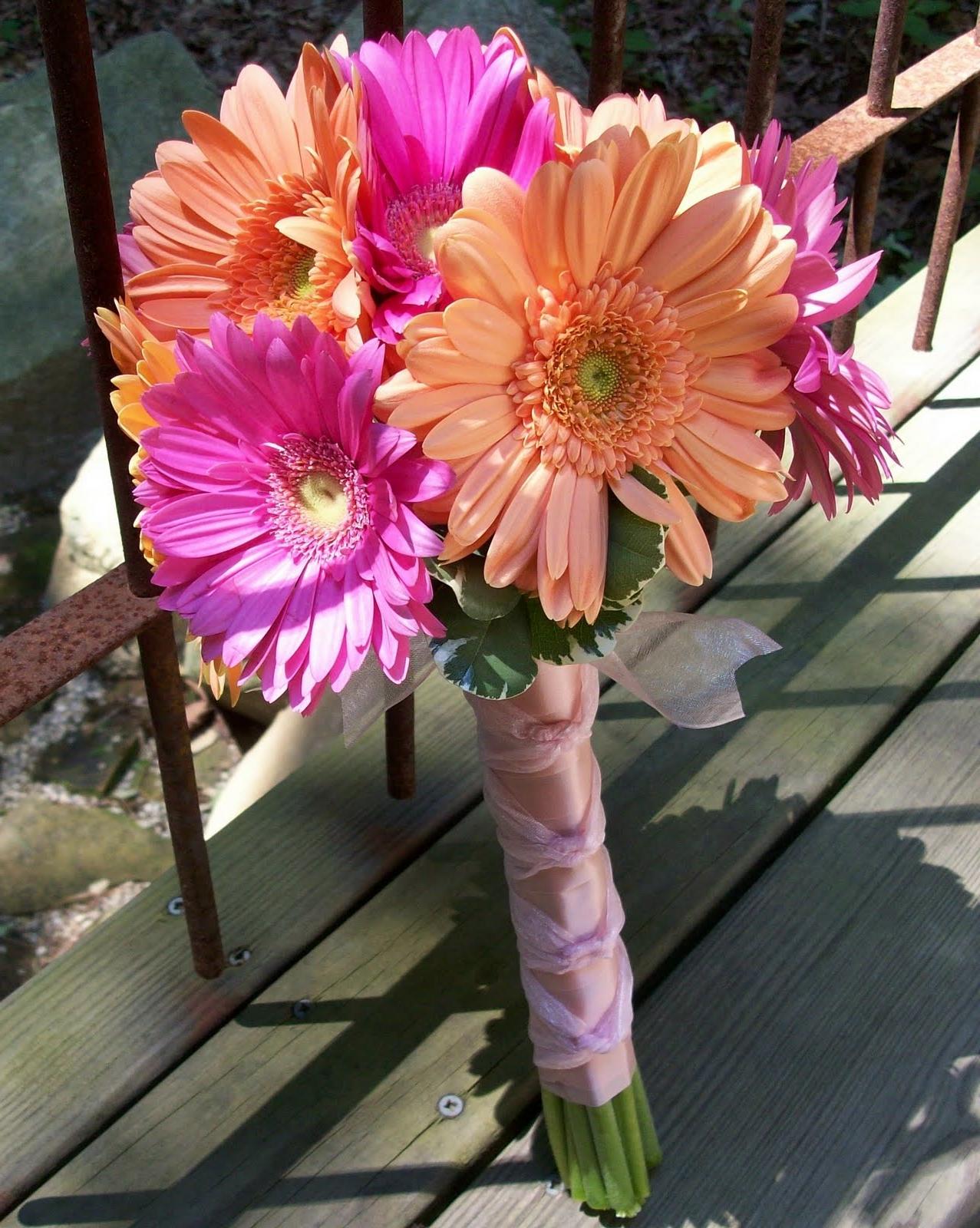 GERBER DAISY WEDDING BOUQUET