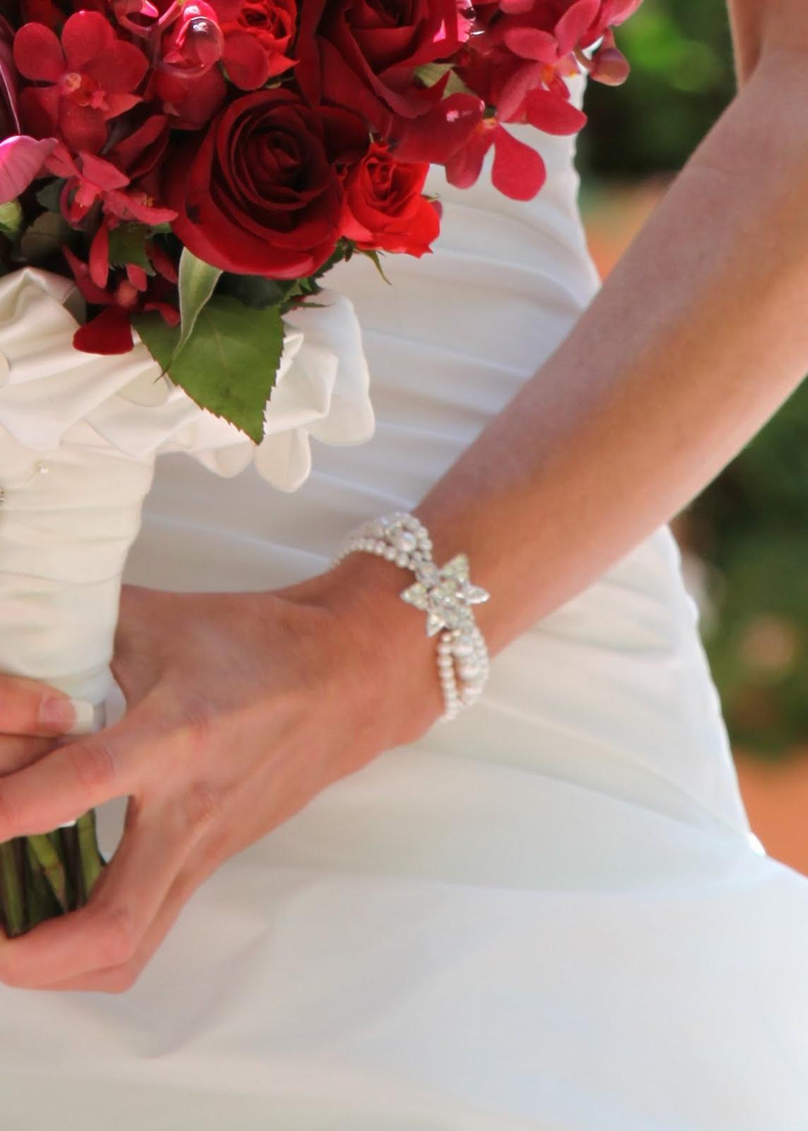 wedding hairstyles with brooch