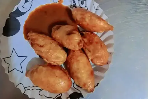 Paneer Fried Momos [8 Pieces] With 2 Choco Chip Shake