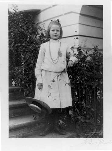 파일:external/upload.wikimedia.org/Ethel_Roosevelt_Fall_1901.jpg