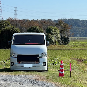 ハイエースバン