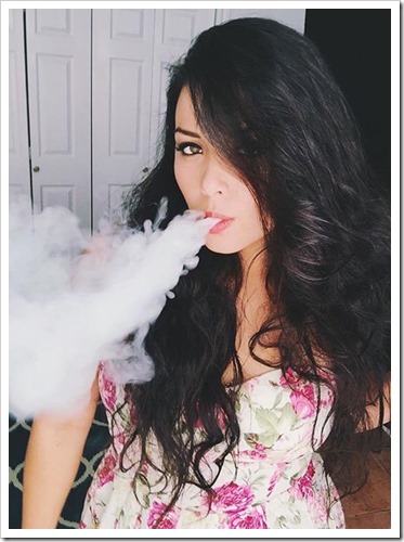 Cc1ReWDXIAAxpoT thumb%25255B2%25255D - 【キレイなVaperは】世界中のVaping Lady（ベープガール）の写真を集めてみたサタデーナイトフィーバー【嫌いですか？】