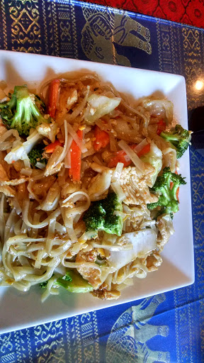 Restaurant «Thai Saree», reviews and photos, 163 Eglin Pkwy NE, Fort Walton Beach, FL 32548, USA