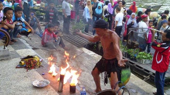 Patung Bekantan Tetap Dilanjutkan