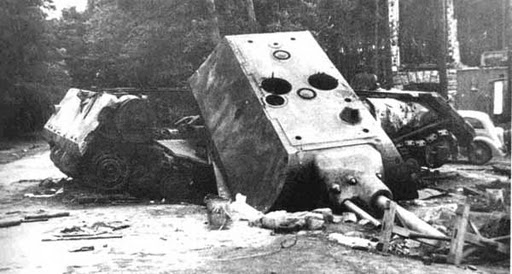 destroyed_maus_at_kummersdorf_02.jpg