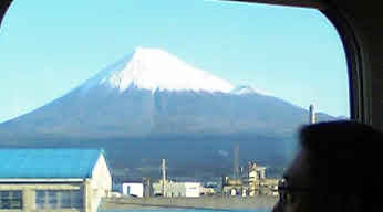 窓越し富士山