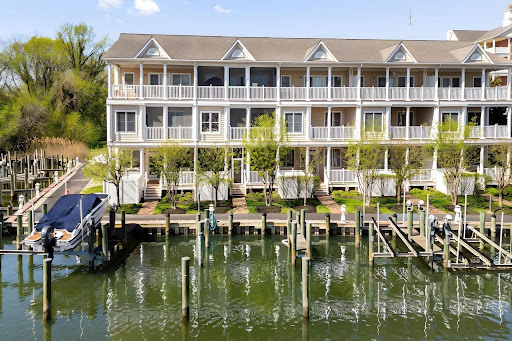 Buy this luxury house in Cambridge (United States) - House with terraces and marina