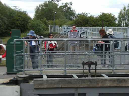 1006190008 A short delay at Day's Lock