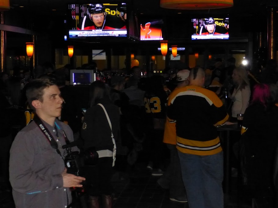 RECAP: 600+ fans celebrate the return of Bruins hockey