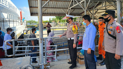 Sidak di Pelabuhan Ulee Lheue, Setiap Penumpang Diminta Tunjukkan Surat Vaksin