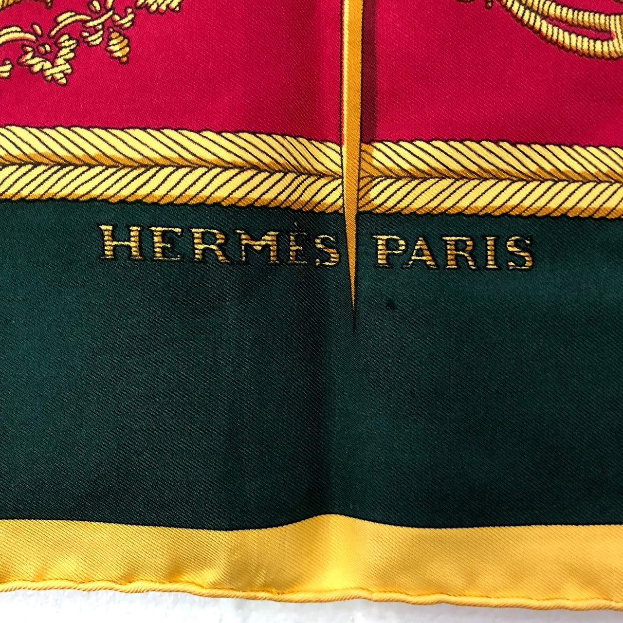 Hermès Les armes de Paris, Fluctuat nec Mergitur Silk Scarf