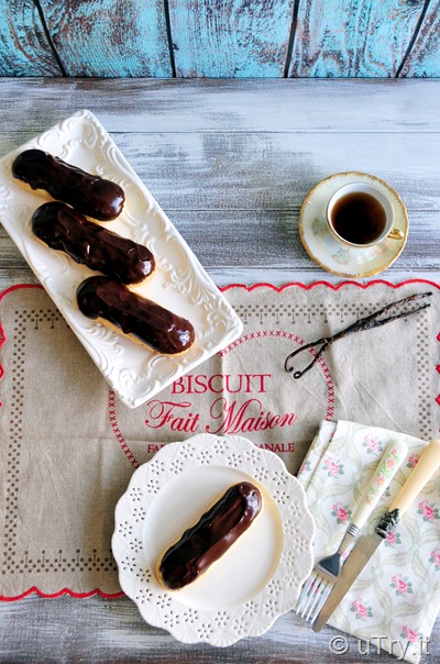 How to Make Classic Chocolate Glazed Éclair with step by step video tutorial!  http://uTry.it