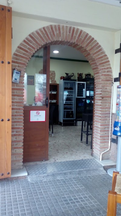 Photos of LA TAPER&Iacute;A