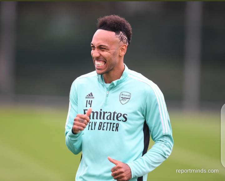 Arsenal Star, Aubameyang debut new hairstyle ahead of Tottenham clash  (Photos) - Report Minds