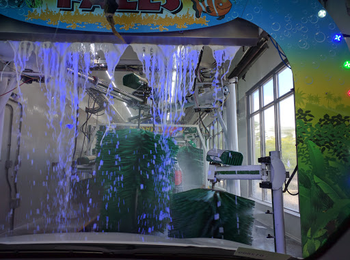 Car Wash «The Rainforest Car Wash», reviews and photos, 2888 Mayfield Rd, Cleveland Heights, OH 44118, USA