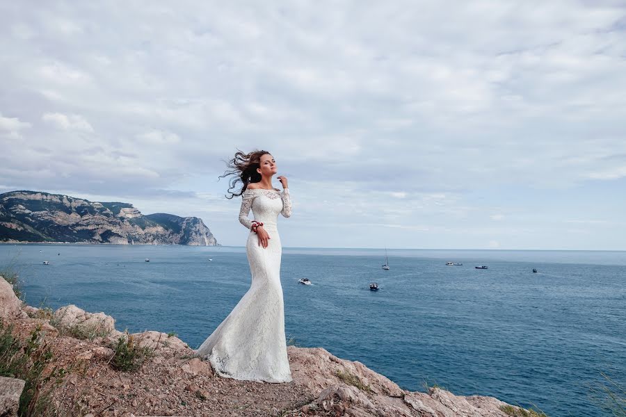 Wedding photographer Aleksandra Alesko (arastudio). Photo of 29 August 2020