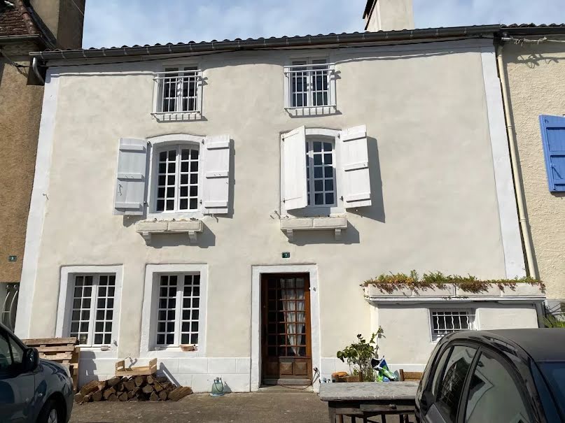 Vente maison 8 pièces 263 m² à Sauveterre-de-Béarn (64390), 299 000 €