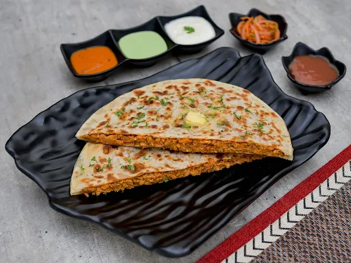 Chicken Kheema Paratha