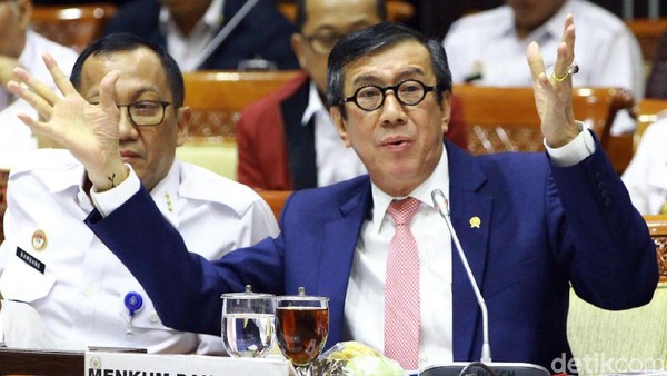 Yasonna Ogah Bicara Kasus Harun Masiku di DPR: Saya Menkum HAM Sekarang Yasonna Ogah Bicara Kasus Harun Masiku di DPR: Saya Menkum HAM Sekarang