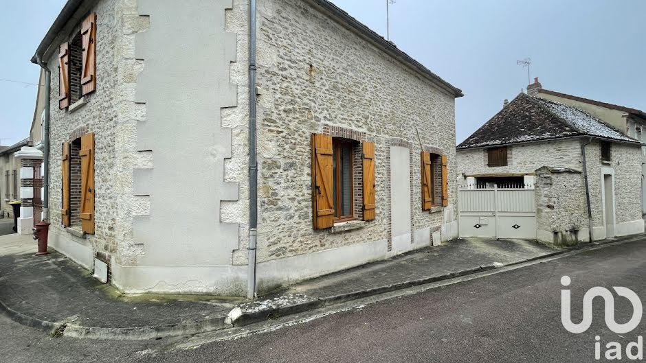 Vente maison 4 pièces 90 m² à Ligny-le-Châtel (89144), 136 000 €