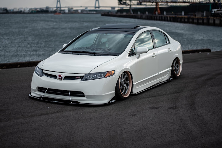 シビックの目指せPickUpCars・セクシーボディ選手権・discover_ct・FD2・HONDAに関するカスタム事例の投稿画像1枚目