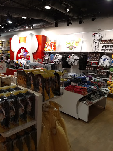 Toy Store «Disney Store», reviews and photos, 7527 Dadeland Mall Cir W, Miami, FL 33156, USA