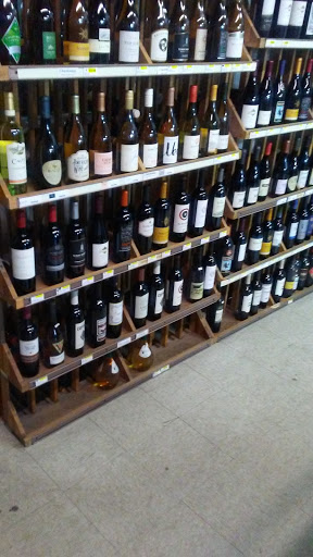 Wine Store «Cahaba Spirits», reviews and photos, 3135 Cahaba Heights Rd, Vestavia Hills, AL 35243, USA