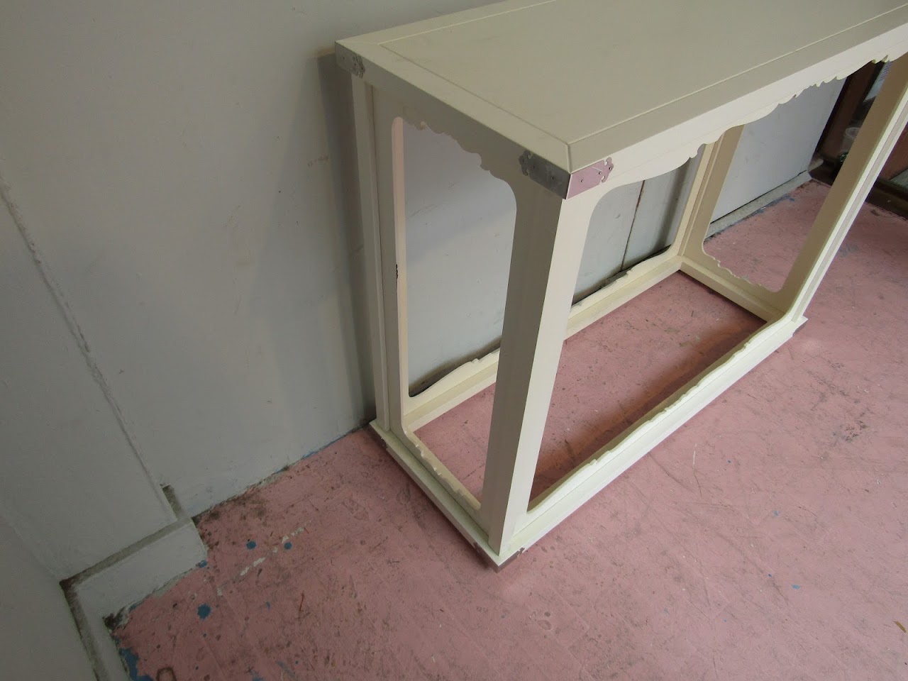 Scalloped Console 2