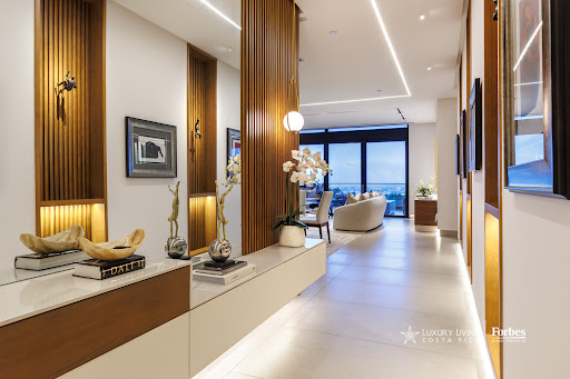 Appartement avec terrasse et piscine 3