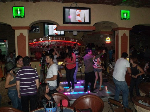 OTRO NIVEL, Calle F Carrillo Puerto 16, Centro, 45500 San Pedro Tlaquepaque, Jal., México, Karaoke | JAL