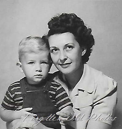 woman and boy 1946 DL ant