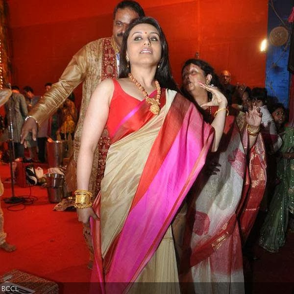 Rani Mukerji attends the Durga Puja celebrations in Mumbai. (Pic: Viral Bhayani)