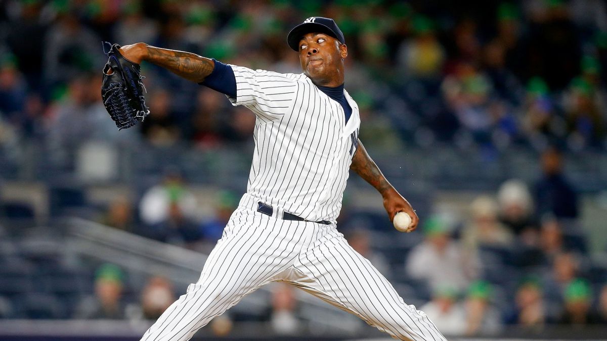 파일:New-York-Yankees-Aroldis-Chapman.jpg