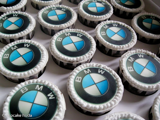 BMW+Cake.jpg