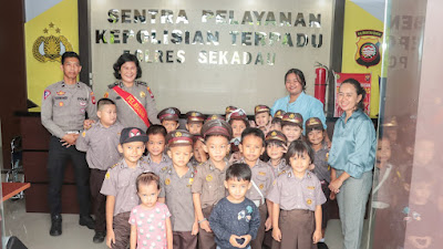 Polisi Sahabat Anak, TK Santa Maria Goreti Kunjungi Polres Sekadau dalam Program Wisata Edukasi