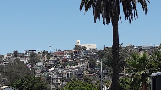 Casa del Migrante, Calle Galileo No. 239, Postal, 22416 Tijuana, B.C., México, Servicios asistenciales | BC