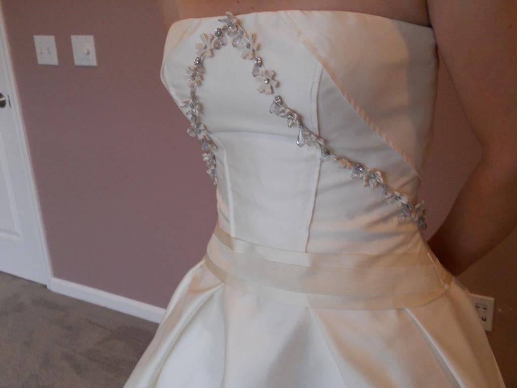 used wedding gown ivory tall