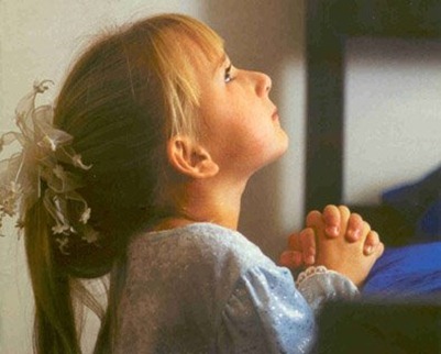 criança-rezando
