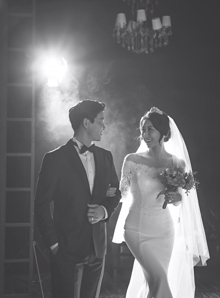 파일:external/huedaily.net/ParkSiyeong_WeddingPhoto-lottegiants.jpg