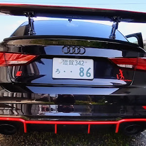 RS3 セダン