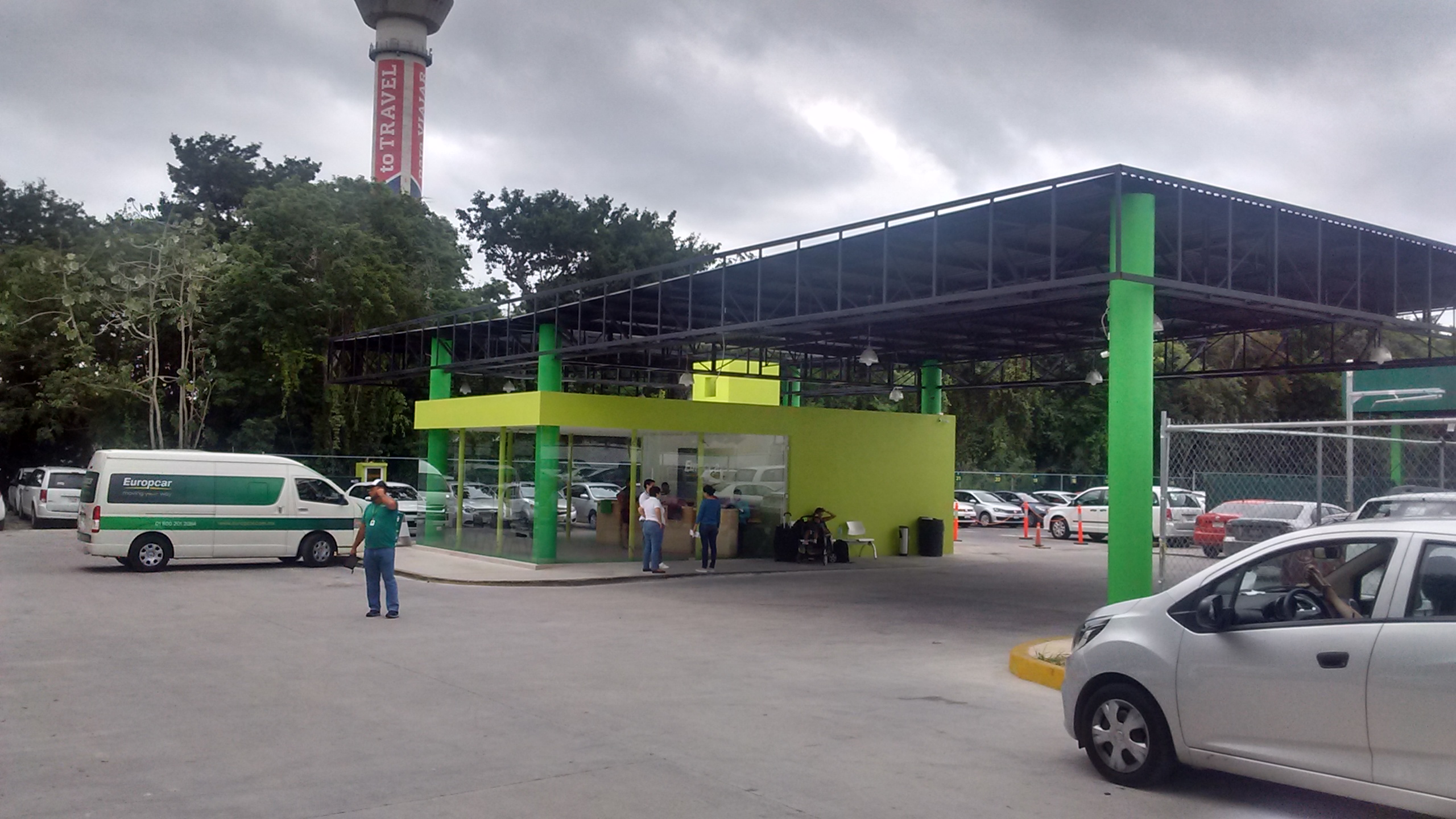 Europcar Renta de Autos Cancún Aeropuerto
